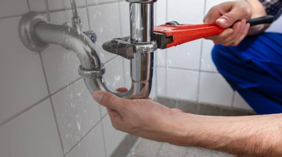 Expert burst pipe repair services in Fort Mcdowell, AZ